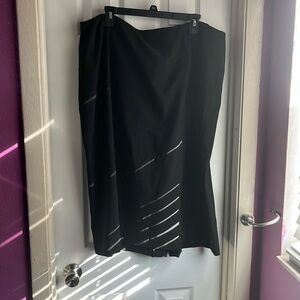 Black size 20 skirt from Avenue